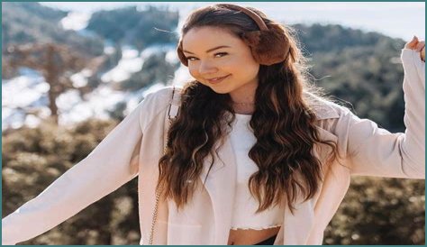 Who is Youtuber Meredith Foster? Her Age, Podcast & More